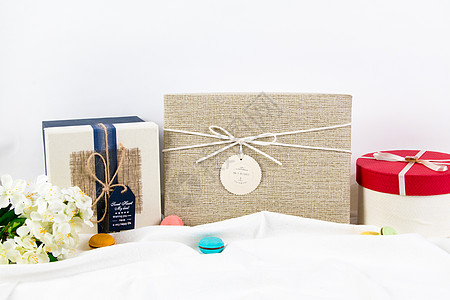 礼品定制礼物盒和花束背景