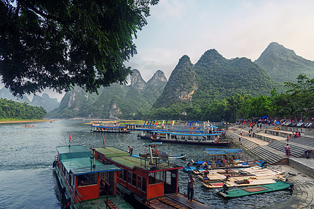 黄瑶古镇阳朔漓江新坪古镇码头背景