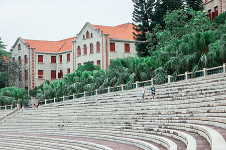 厦门大学操场一角背景图片