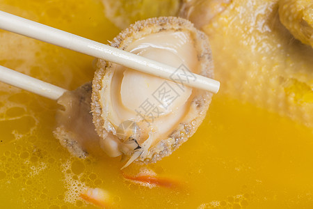 高汤鲍鱼浓稠吃饭中高清图片