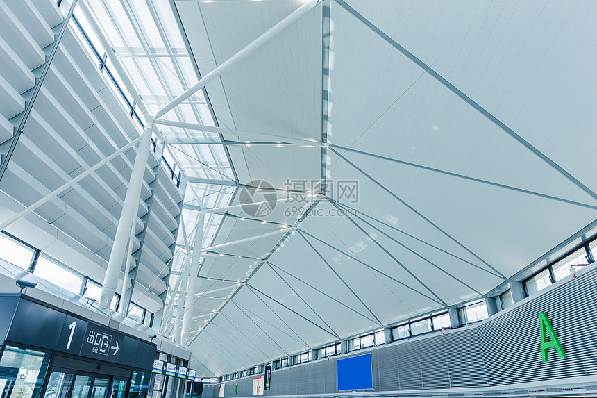上海机场内部空间顶端设计图片