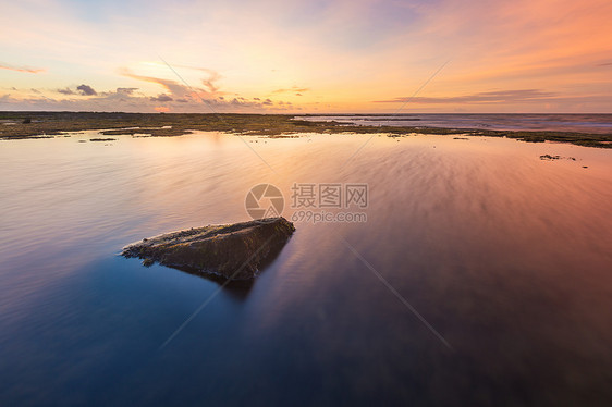 涠洲岛海边霞光图片