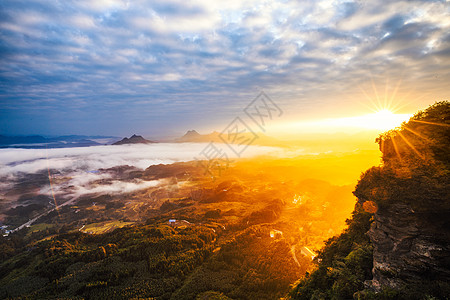 郊外的风景唯美的高山日出风景背景