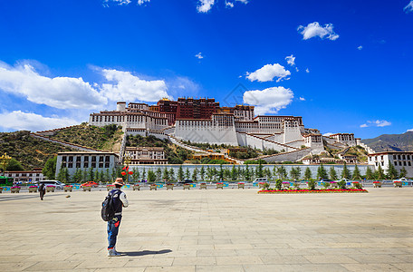 西藏拉萨壮观的布达拉宫图片