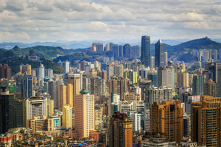 灵山湾鸟瞰贵阳城市天际线背景