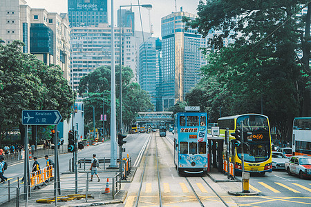 双层堡香港街头的叮叮车背景