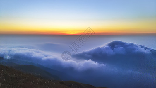 山上的朝阳朝阳SOHO图片素材