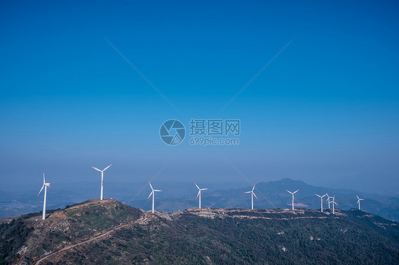 山峦叠嶂风车风电场风景图片