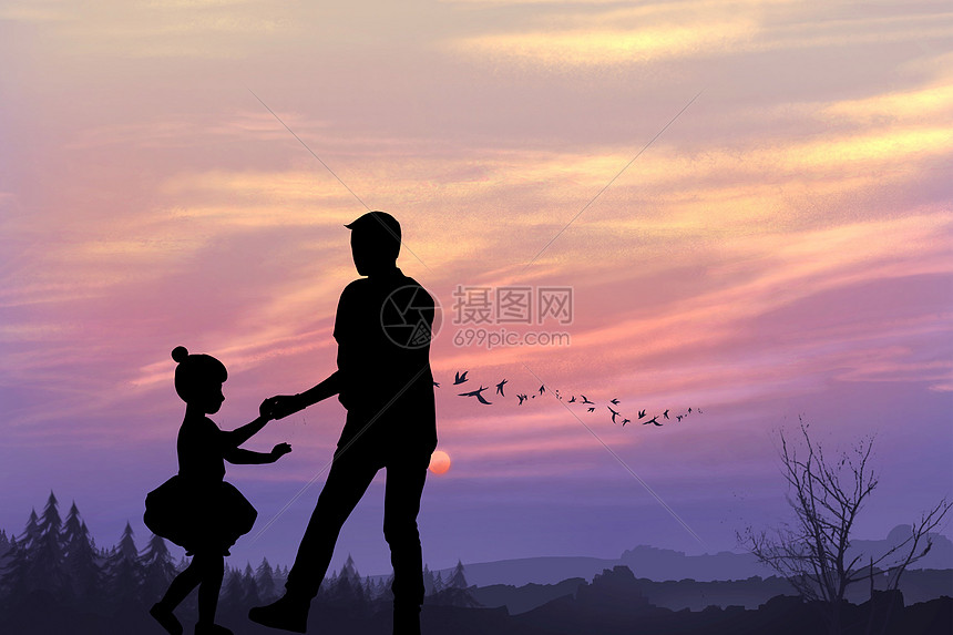 夕阳下父亲带着俩个孩子