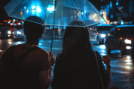 雨天陪伴的人高清图片