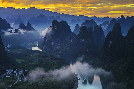 科技山脉划破寂静的山水背景