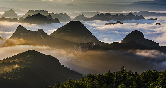 桂林尧山尧山晨光背景