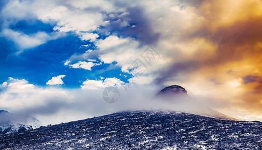 雪山全景图雪山风光背景