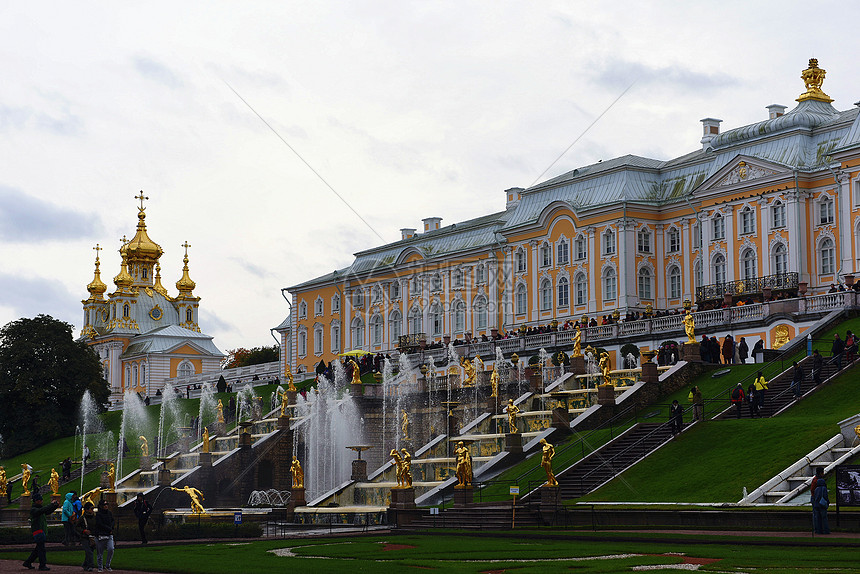 圣彼得堡夏宫图片
