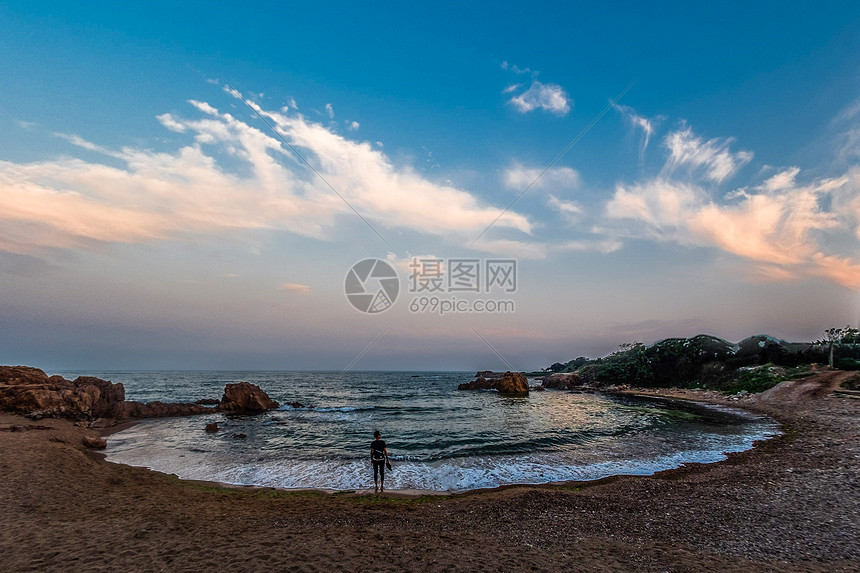 青岛宁静的海湾图片