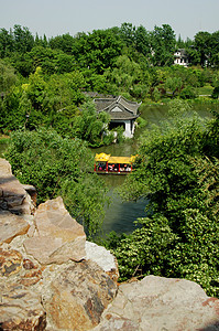 画舫游船扬州瘦西湖小金山背景