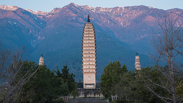 云南大理崇圣寺三塔图片