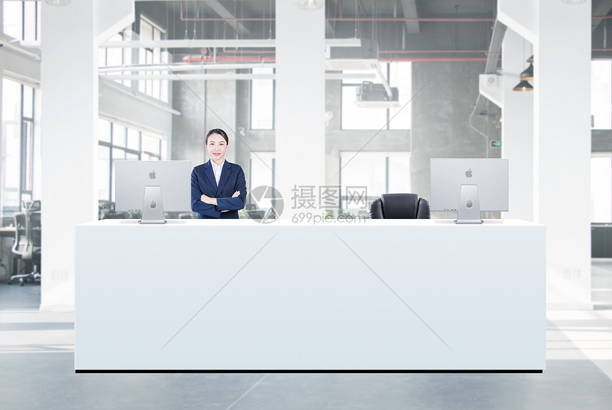 办公大楼内前台女客服图片素材_免费下载_jpg