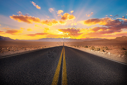夕阳公路背景图片