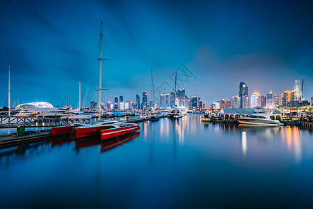 青岛海边城市夜景地标高清图片素材