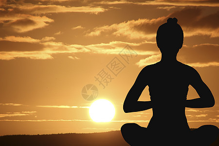 日出做瑜伽的女孩背景图片