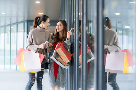 女性商城购物图片