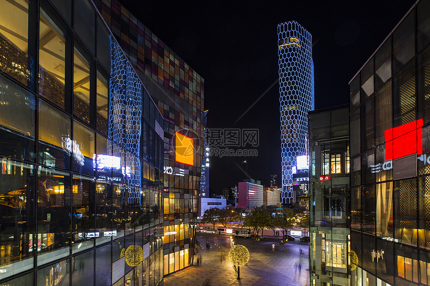 逛逛三里屯夜色图片