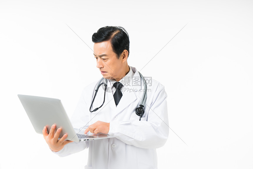 唯美图片 人物情感 男医生人物形象jpg 分享 qq好友 微信朋友圈 qq