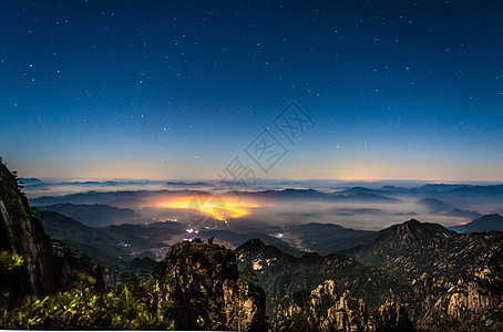 夜晚山峰黄山猴子观海背景