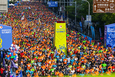 万人参与的马拉松比赛背景图片