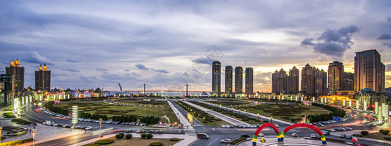 现代欧式建筑现代城市大连全景背景