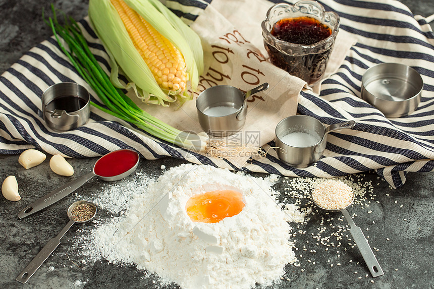 鸡蛋玉米羹食材图图片