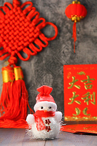 红色喜庆雪人新年静物背景图图片