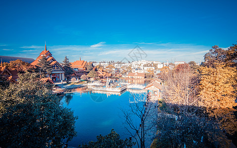 城堡和鲸鱼西双版纳建筑背景