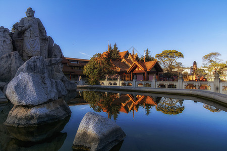 七彩云南西双版纳傣族建筑背景