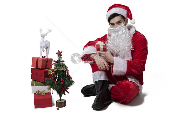 圣诞老人准备礼物图片