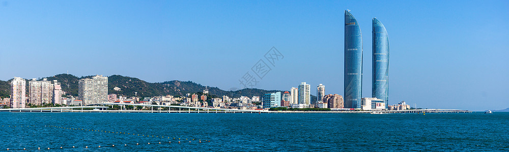 厦门骑行厦门环岛路海岸天际线背景