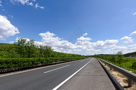 蓝天公路高速公路背景