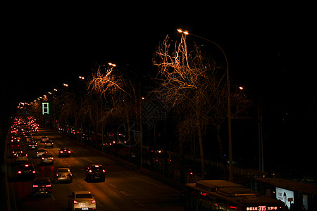 北京冬天马路夜景图片