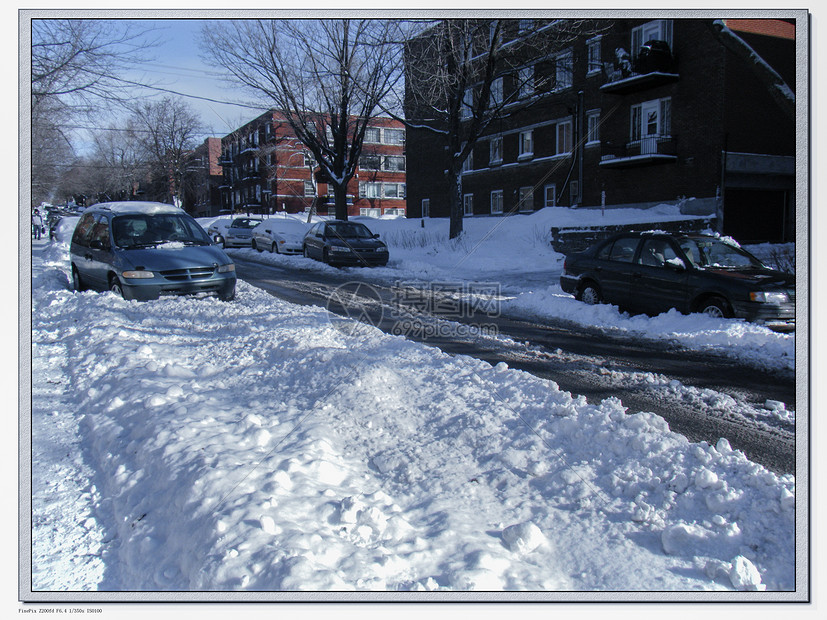 加拿大蒙特利尔雪后的大街图片