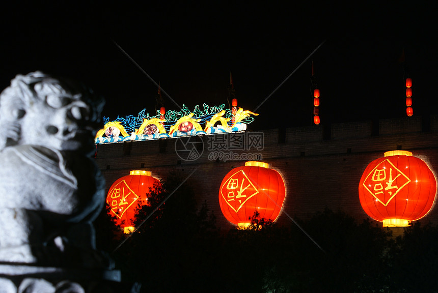 西安城墙春节灯会夜景图片