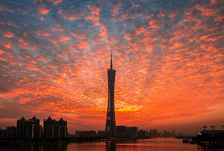 晚霞下的广州塔图片