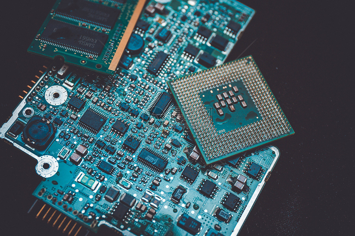 CPU保藏家开盖苏联制作芯片：竟逆向克隆自Intel
