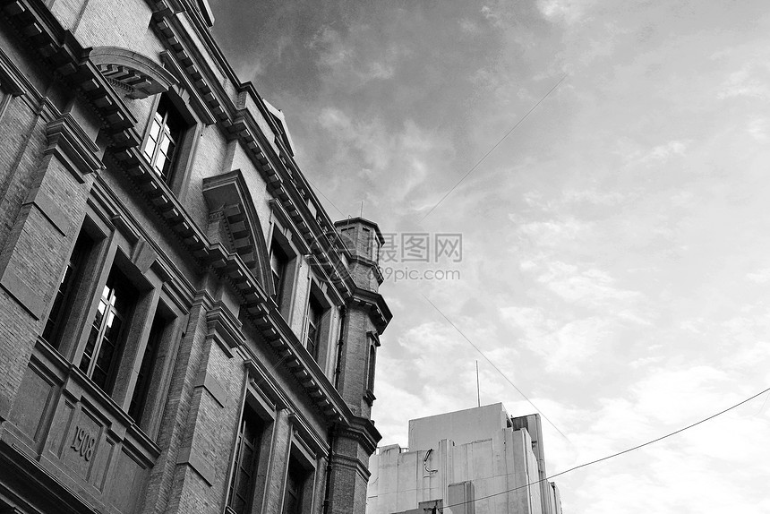 黑白老建筑图片