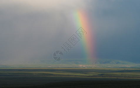 新疆风光彩虹背景图片