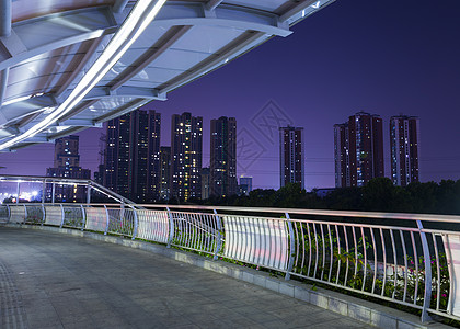 街道天桥夜景图片