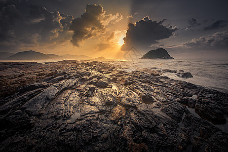 海边黎明背景图片