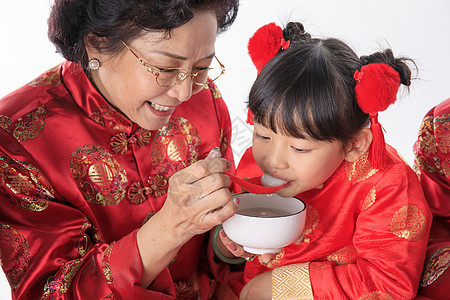 新年里吃元宵图片