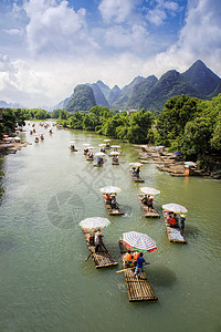 竹筏木筏漂流遇龙河竹筏漂流背景