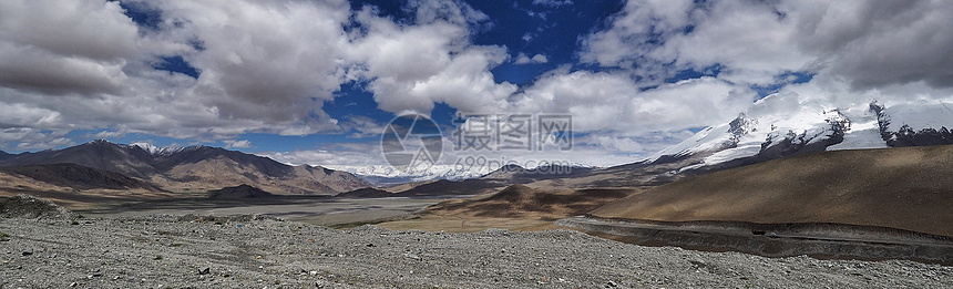 新疆山脉风光全景长图图片
